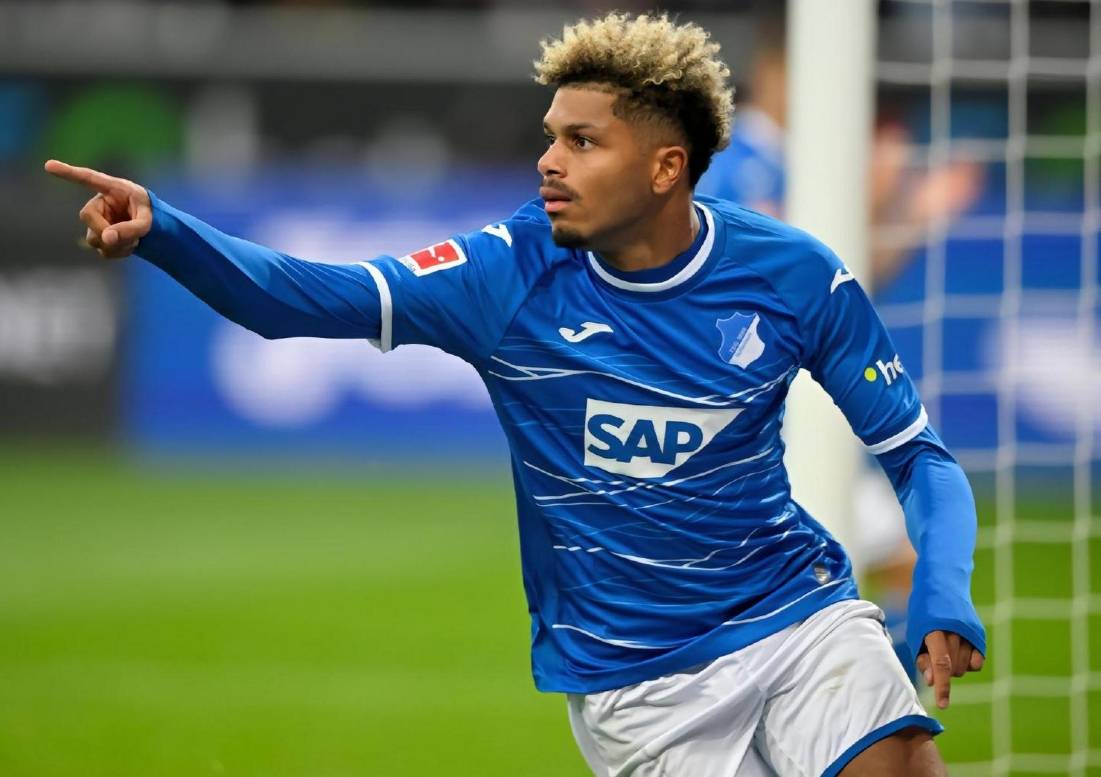 霍芬海姆胜出比赛，不来梅队遗憾失利，战绩斐然