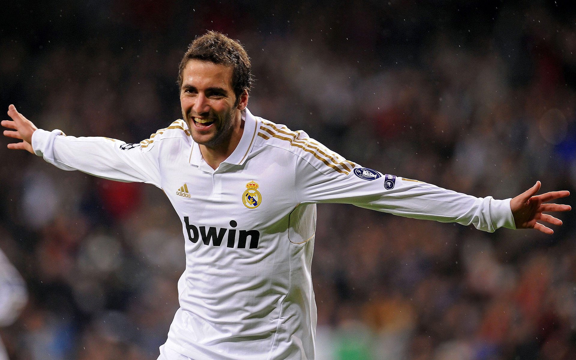 三笘薰决胜局轰穿德国战车！莱比锡红牛亚洲引擎引爆欧洲足坛