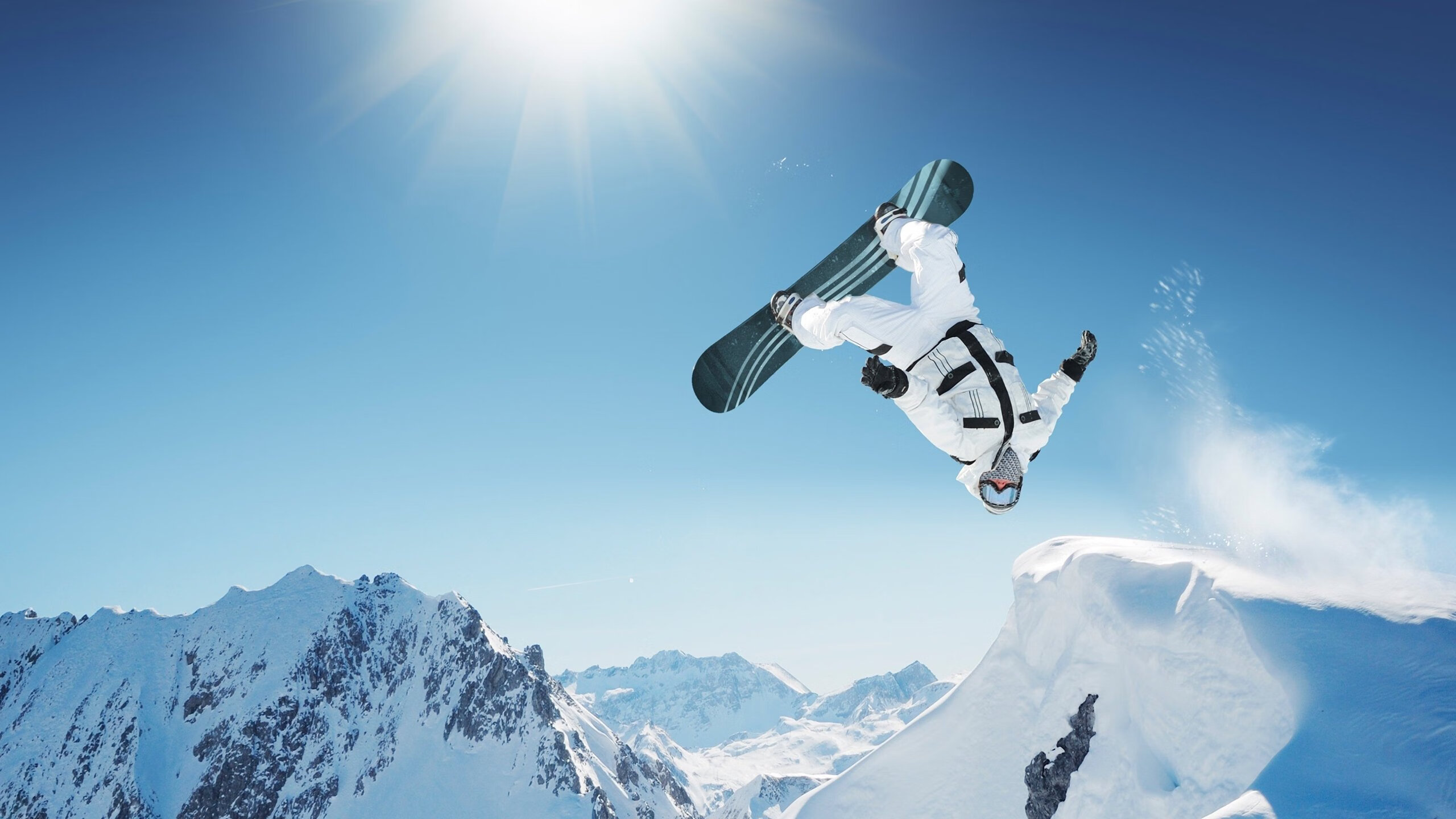 橙衣全能魔方加克波，如何破解桑巴足球的完美魔咒？