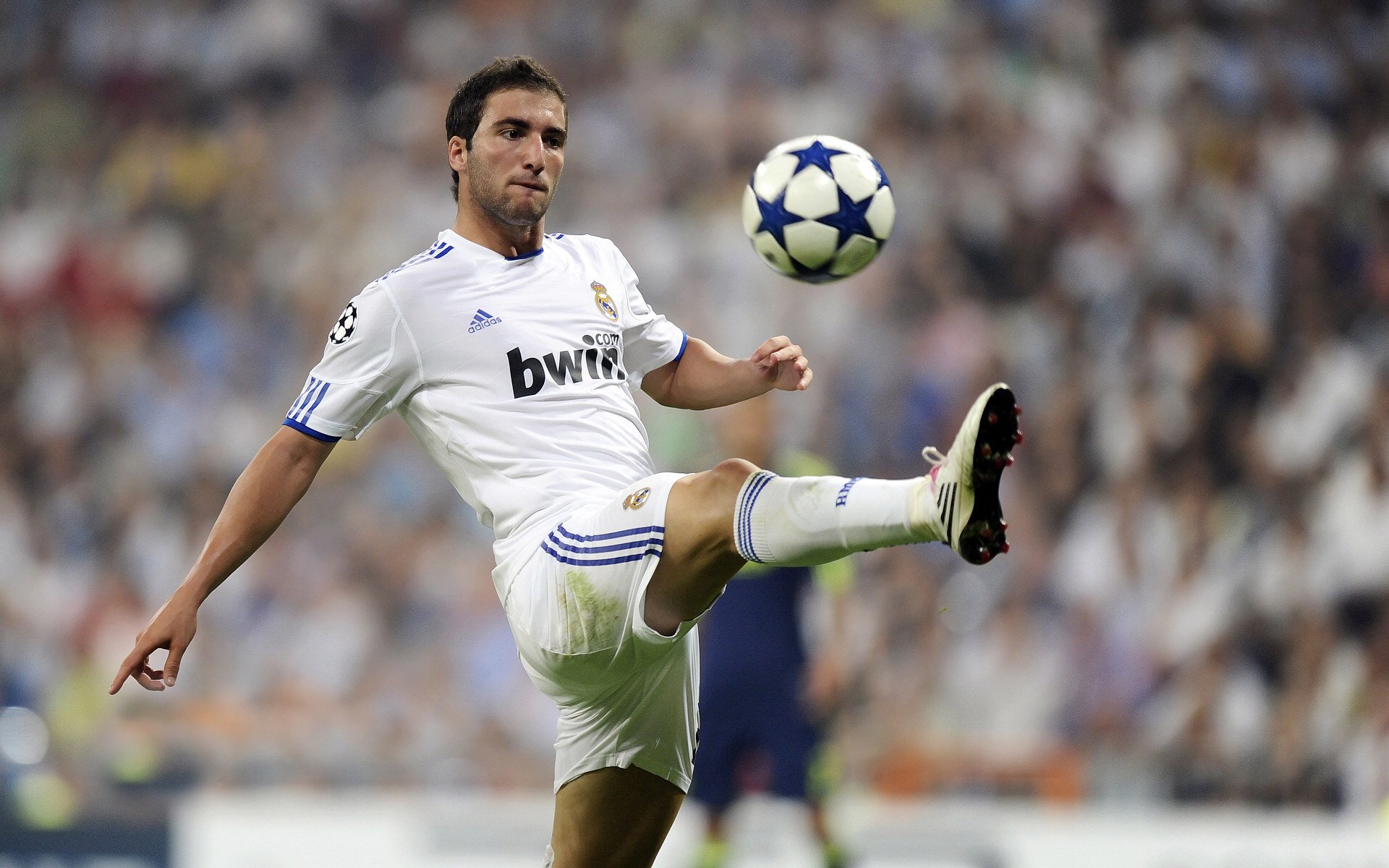 克瓦拉茨赫利亚的爆点与新中足球的转折点